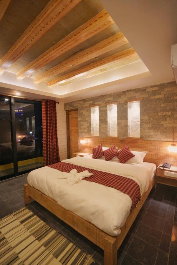 Hotel Mera Peak Private Limited Pokhara Extérieur photo