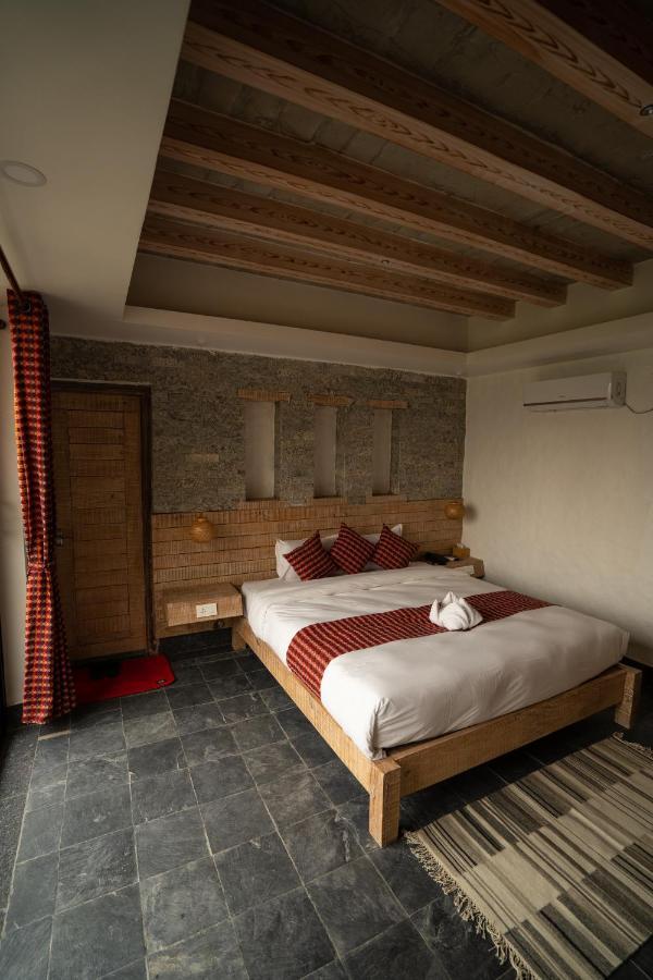Hotel Mera Peak Private Limited Pokhara Extérieur photo