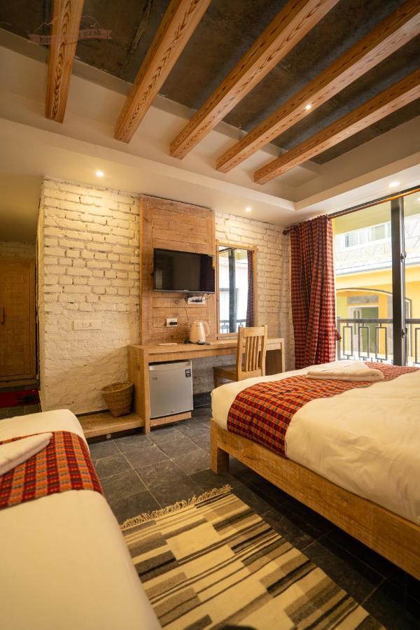 Hotel Mera Peak Private Limited Pokhara Extérieur photo