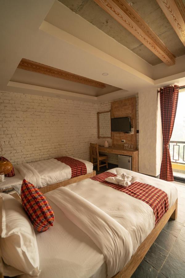 Hotel Mera Peak Private Limited Pokhara Extérieur photo