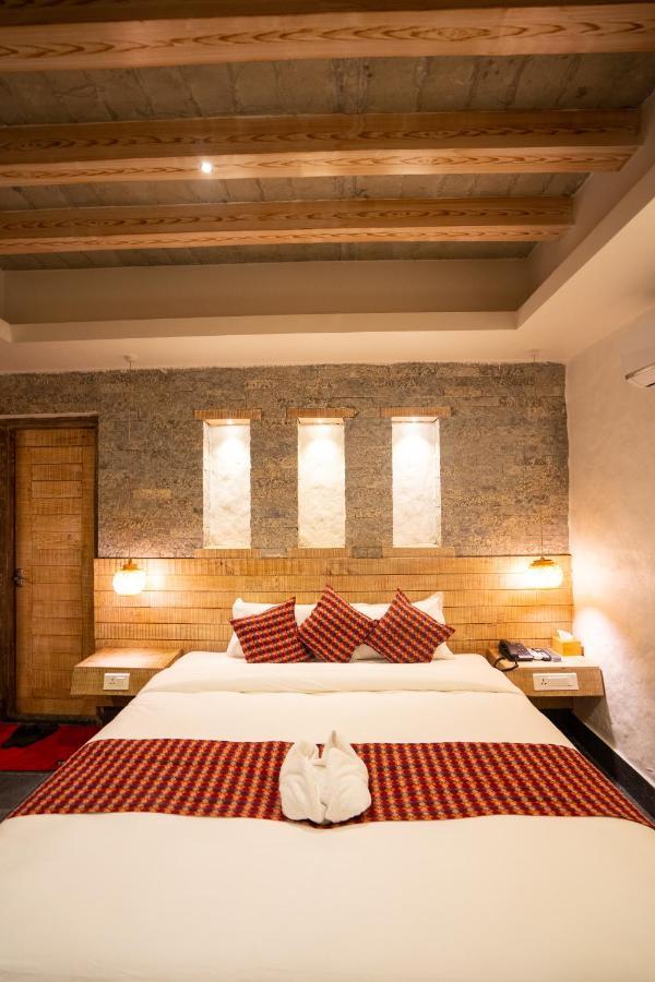 Hotel Mera Peak Private Limited Pokhara Extérieur photo