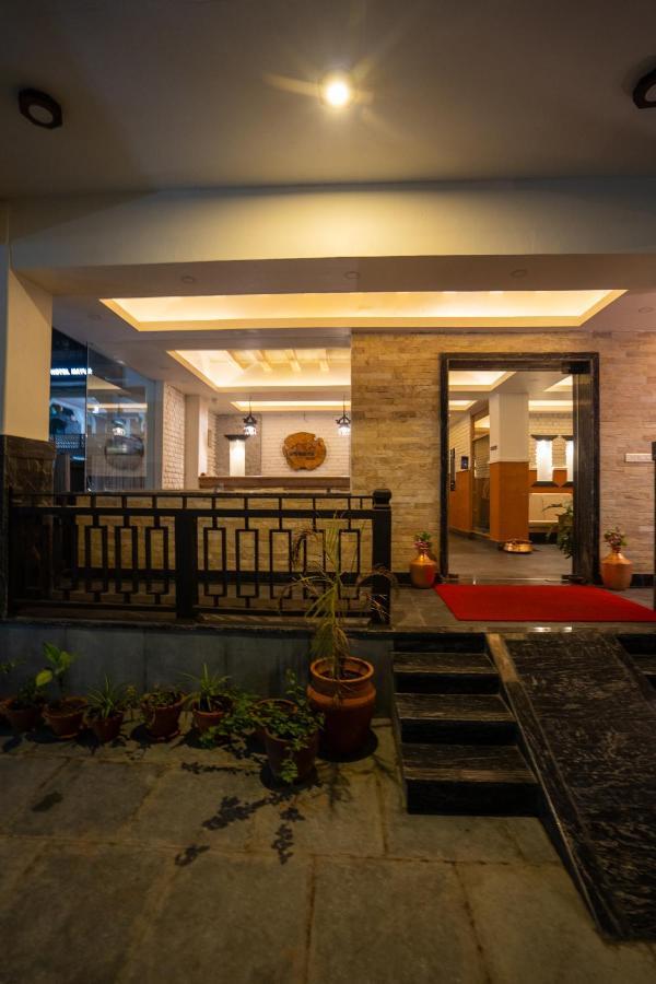 Hotel Mera Peak Private Limited Pokhara Extérieur photo