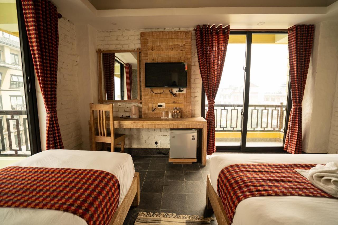 Hotel Mera Peak Private Limited Pokhara Extérieur photo